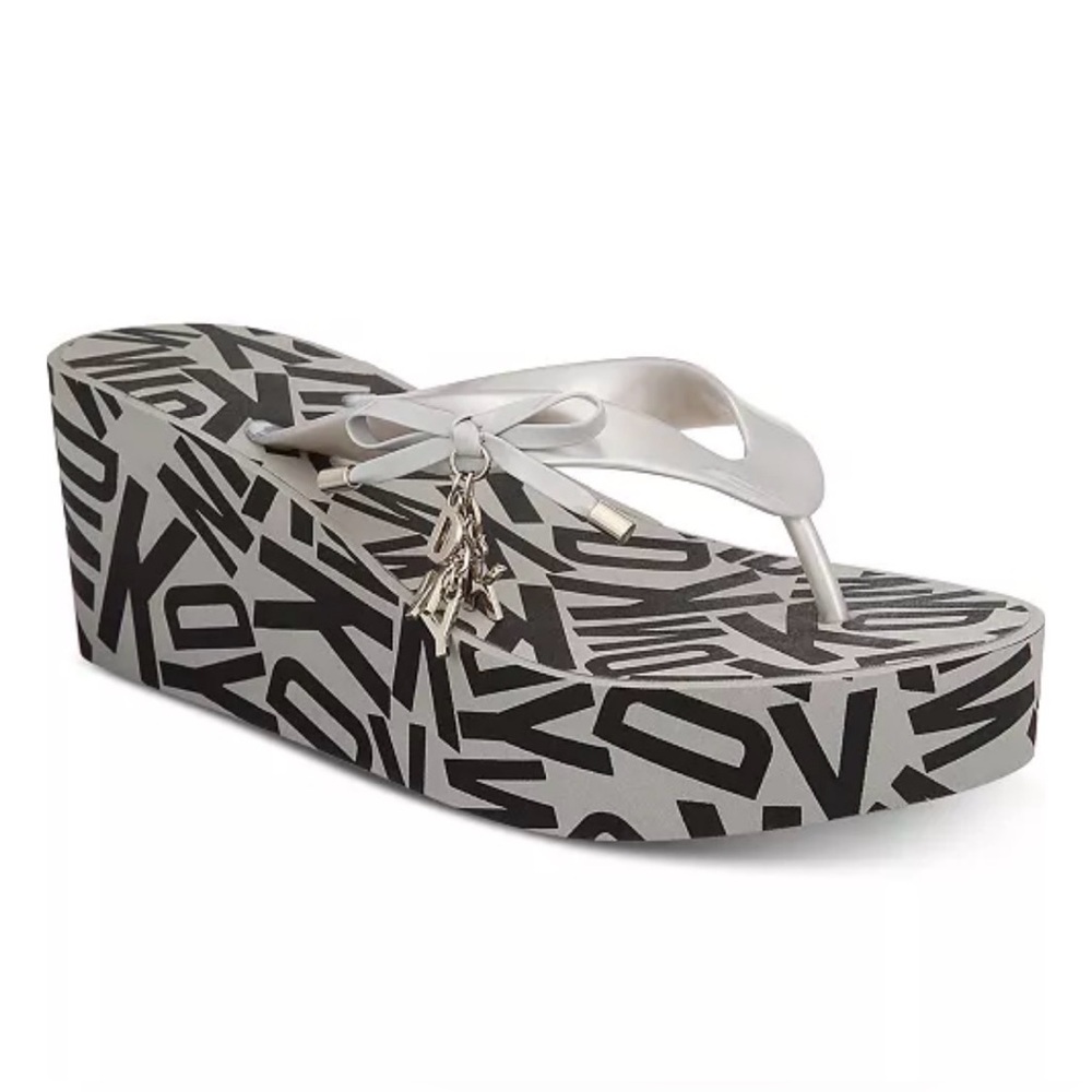 DKNY Nola Thong Wedge Sandals Grey/Black/Silver - Size: 8